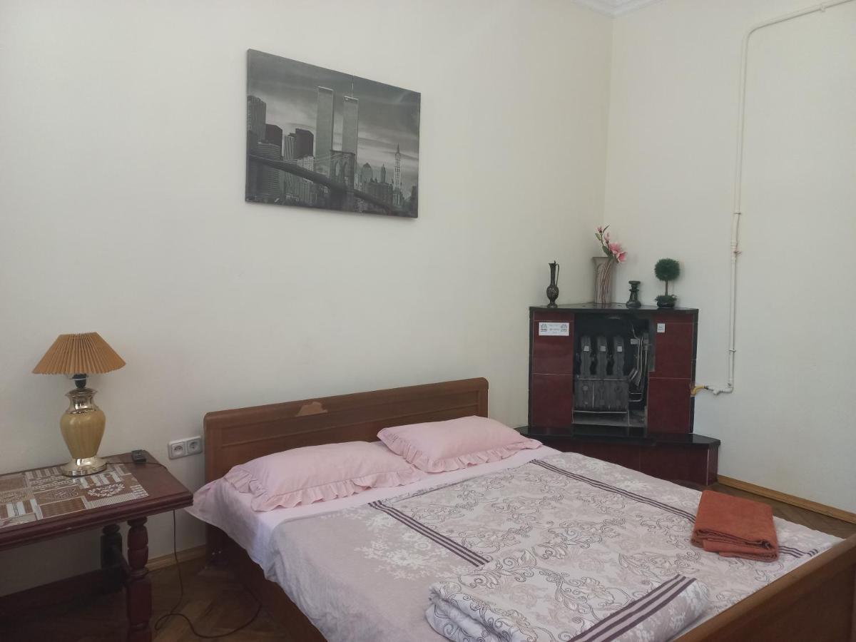 затишна оселя *